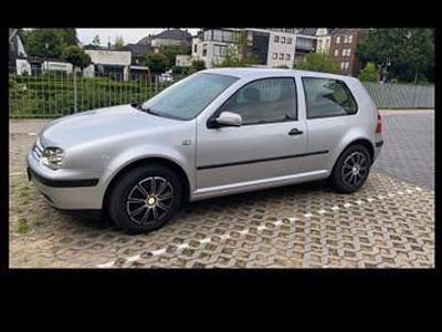 Gebraucht VW Golf IV Basis 105 PS (77 kW) 2003 Silber Kleinwagen