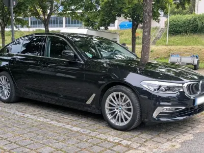 Gebraucht BMW 520 Luxury Line 184 PS (135 kW) 2019 Schwarz Limousine