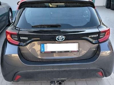 Gebraucht Toyota Yaris Hybrid 116 PS (85 kW) 2021 Schwarz Limousine