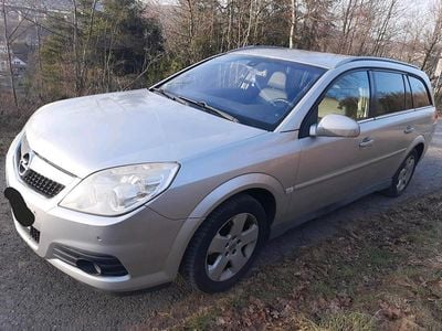 Grau Gebraucht 2008 Opel Vectra Kombi | 3.950 € (Teuer)