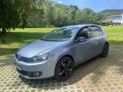 Gebraucht VW Golf VI Style 105 PS (77 kW) 2011 Blau Kleinwagen