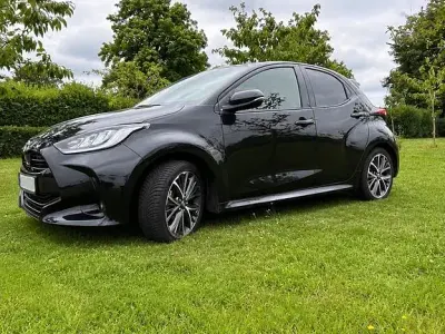 Gebraucht Toyota Yaris Style 131 PS (96 kW) 2024 Schwarz Kleinwagen