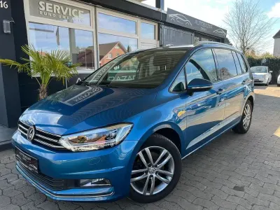 Gebraucht VW Touran Sound 116 PS (85 kW) 2017 Caribbean blue metallic Van / Kleinbus