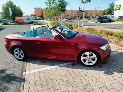 Gebraucht BMW 123 Cabriolet 204 PS (150 kW) 2011 Rot Cabrio