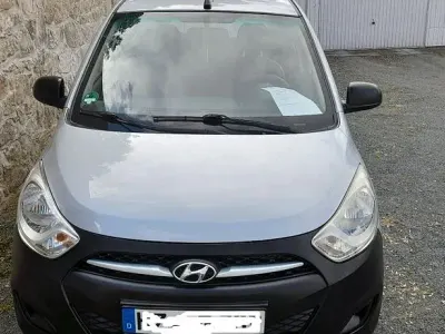 Gebraucht Hyundai i10 Style 69 PS (50 kW) 2012 Silber Kleinwagen