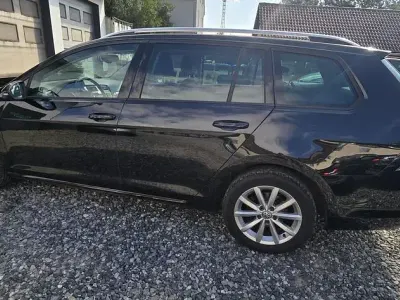 Gebraucht VW Golf VII CLUB 125 PS (91 kW) 2016 Schwarz Kombi