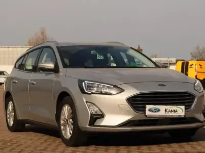 Gebraucht Ford Focus Titanium 125 PS (91 kW) 2018 Grau Limousine