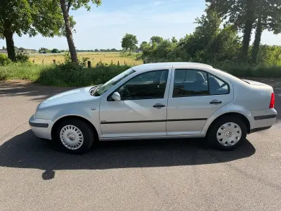 Occasion VW Bora 75 ch (55 kW) 2001 Argent Berline