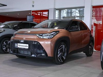 Neu Toyota Aygo X Lounge 116 PS (85 kW) 2026 Cinnamon bronze / black SUV