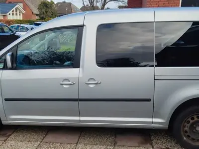 Gebraucht VW Caddy Maxi 140 PS (102 kW) 2011 Silber Van / Kleinbus