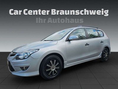 gebraucht Hyundai i30 CW 1.6 CRDi 66 kW Edition20+AHK*Klima