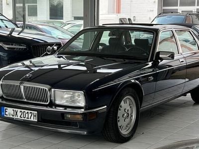 Second-hand Jaguar XJ6 212 CP (155 kW) 1988 Albastru Berlinǎ