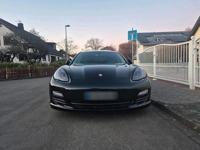 Second-hand Porsche Panamera 250 CP (183 kW) 2012 Negru Hatchback