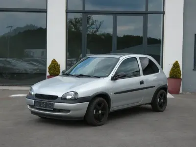 Brugt Opel Corsa 65 HK (47 kW) 1998 Sølv Hatchback