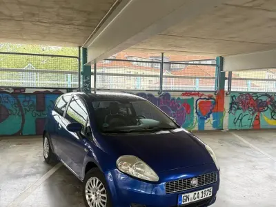 Gebraucht Fiat Punto 77 PS (56 kW) 2009 Blau Kleinwagen