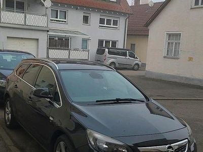 Usata Opel Astra 165 CV (121 kW) 2012 Station wagon