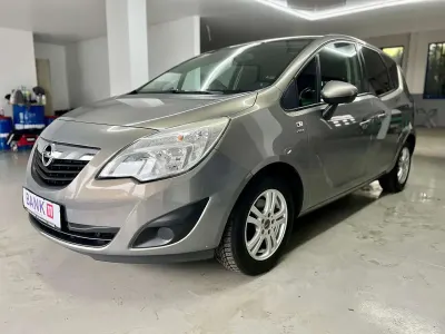 Gebraucht Opel Meriva Active 120 PS (88 kW) 2013 Muskatgrau/muskat braun(m2) Van / Kleinbus