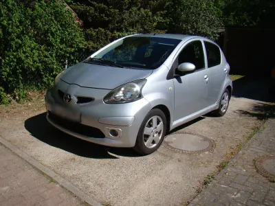 Brugt Toyota Aygo 68 HK (50 kW) 2005 Sølv Hatchback