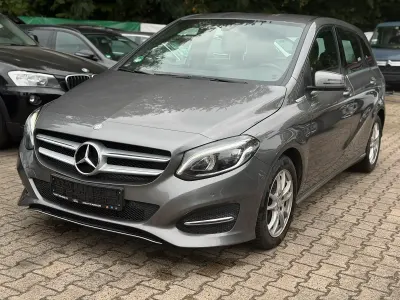 Gebraucht Mercedes B200 136 PS (100 kW) 2016 Grau Kleinwagen