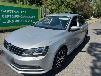 Gebraucht VW Jetta 125 PS (91 kW) 2014 Silber Limousine