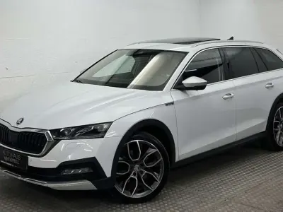 Gebraucht Skoda Octavia Scout 4x4 200 PS (147 kW) 2021 Weiß Kombi