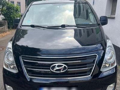 Hyundai H-1