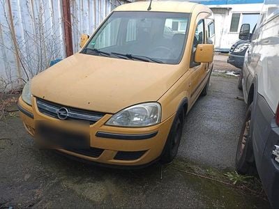 Usata Opel Combo 2006 Giallo Monovolume