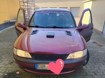 Usata Opel Vectra 101 CV (74 kW) 1998 Rosso Berlina