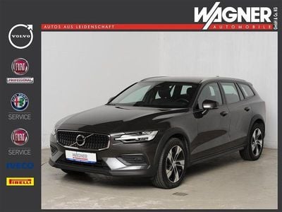 Gebraucht Volvo V60 CC Plus 197 PS (144 kW) 2023 Grau Kombi