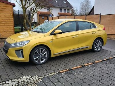 Gebraucht Hyundai Ioniq Premium 88 kW (120 PS) 2018 Gelb Kleinwagen
