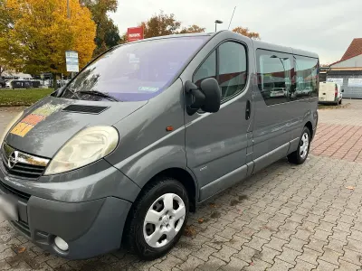 Gebraucht Opel Vivaro 114 PS (83 kW) 2012 Grau Van / Kleinbus