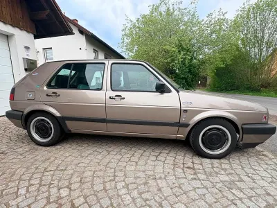 Gebraucht VW Golf II 70 PS (51 kW) 1990 Gold Kleinwagen