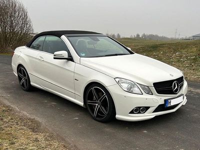 Weiß Gebraucht 2011 Mercedes E220 Elegance Cabrio | 9.000 € (Fairer Preis)