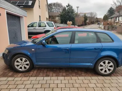 Gebraucht Audi A3 Ambiente 116 PS (85 kW) 2004 Blau Kleinwagen