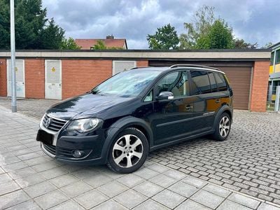 VW Touran Cross