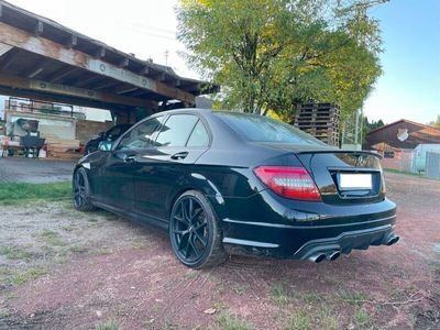 Mercedes C63 AMG