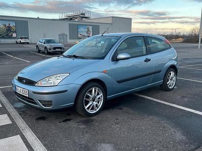 Blau Gebraucht 2004 Ford Focus Coupé | 3.000 € (Teuer)
