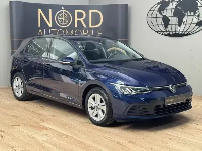 Gebraucht VW Golf VIII Life 110 PS (80 kW) 2023 Atlantic blue metallic (metallic) Limousine