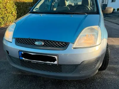 Gebraucht Ford Fiesta 60 PS (44 kW) 2002 Blau Kleinwagen