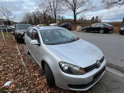 Używany VW Golf VII Comfortline 105 KM (77 kW) 2012 Srebrny Kombi