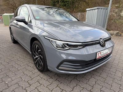 Gebraucht VW Golf VIII Active 116 PS (85 kW) 2022 Grau Limousine