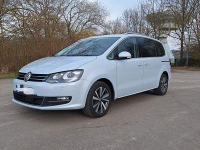 Gebraucht VW Sharan Highline 150 PS (110 kW) 2019 Weiß Van / Kleinbus