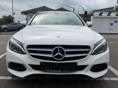 Gebraucht Mercedes C200 136 PS (100 kW) 2015 Weiß Kombi