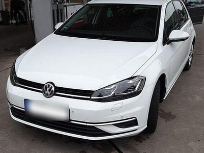 Gebraucht VW Golf VII Sound 125 PS (91 kW) 2018 Weiß Limousine