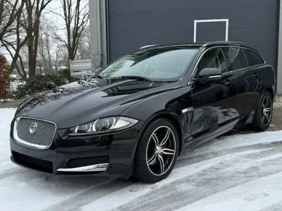 Używany Jaguar XF Sportbrake 200 KM (147 kW) 2013 Czarny Kombi
