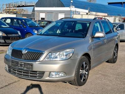 Gebraucht Skoda Octavia Ambiente 122 PS (89 kW) 2010 Beige Kombi
