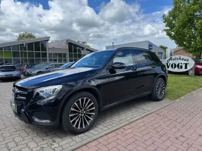 Używany Mercedes GLC250 Night 204 KM (150 kW) 2016 Czarny SUV