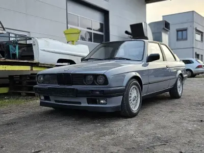 Gebraucht BMW 320 129 PS (94 kW) 1988 Grau Coupé
