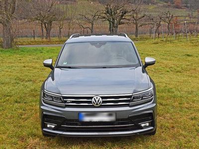 Usata VW Tiguan Allspace R-line 190 CV (139 kW) 2020 Grigio SUV