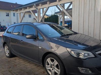 Gebraucht Opel Astra 116 PS (85 kW) 2011 Grau Kombi